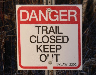 20051217KanadaEdmontonTrail_closed