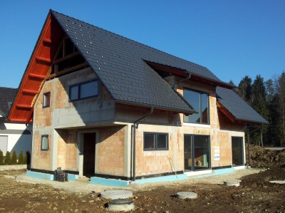 Hiša z vgrajenimi okni